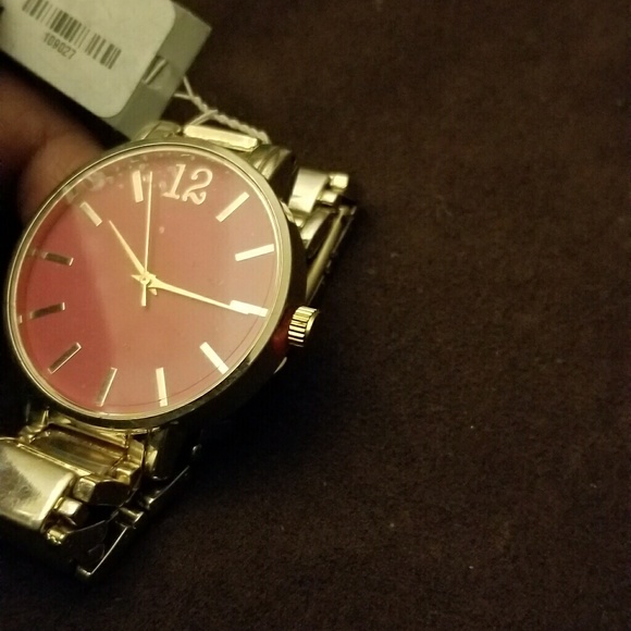 Watch - Picture 2 of 3